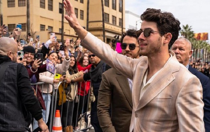 Jonas Brothers obtienen su estrella en el Paseo de la Fama