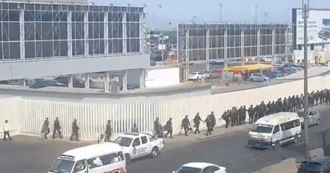 Policía y FFAA de Perú aumentan el resguardo en aeropuerto de Lima