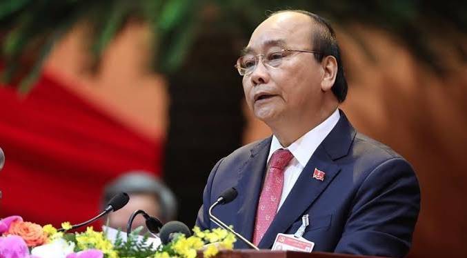 Presidente de Vietnam renuncia en medio de escándalo por sobornos