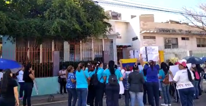 Maestros en Maracaibo mantienen sus  voces alzadas por un sueldo digno: «No queremos burusas» (fotos+videos)