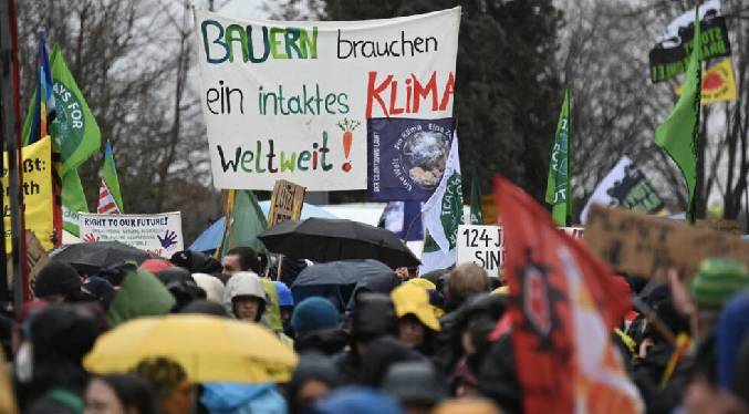 Reyertas en protesta ecologista con presencia de Greta Thunberg en Alemania