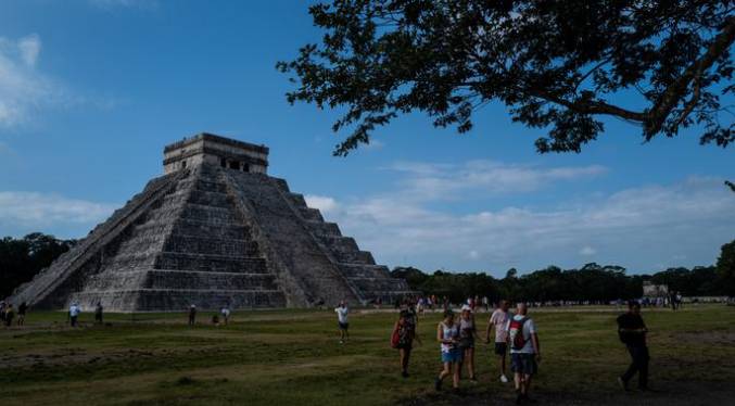 Crece protesta maya en México para «recuperar» Chichén Itzá