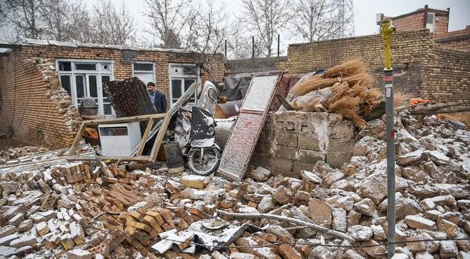 Terremoto en Irán deja al menos tres muertos y 400 heridos