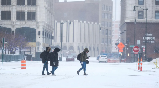 EEUU: Nieve, hielo y tornados se espera en los próximos días en 16 estados