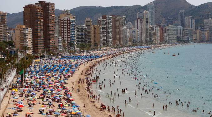 España eleva la actividad turística a los niveles prepandemia