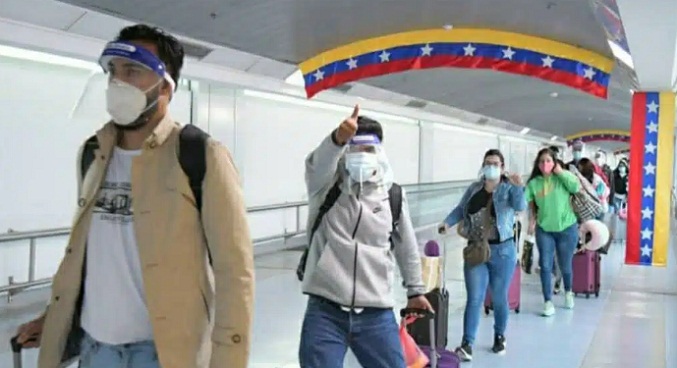 Regresan desde Ecuador 88 venezolanos con el plan Vuelta a la Patria