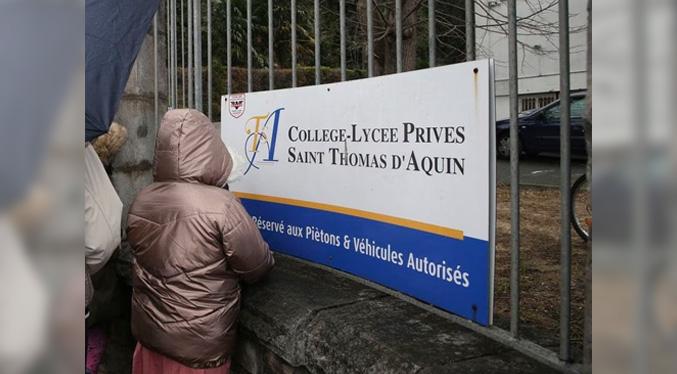 Profesora en Francia muere apuñalada por un alumno
