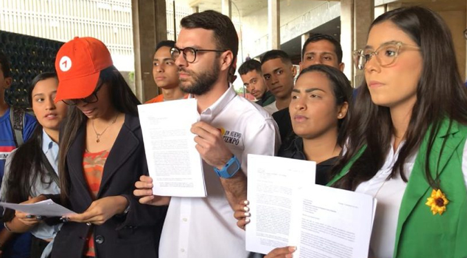 Estudiantes solicitaron al CNE habilitar tres mil centros para la inscripción de nuevos votantes