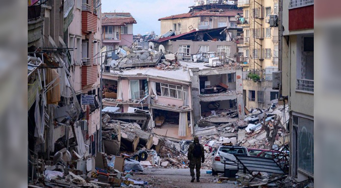 Los muertos de sismo en Turquía y Siria superan los 47 mil