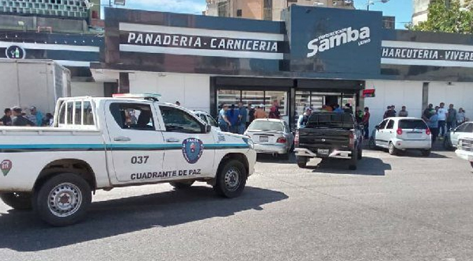 Vigilante herido en el supermercado Samba está entre la vida y la muerte