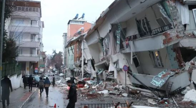 Contabilizan más de tres mil personas muertas por terremoto de Turquía y Siria