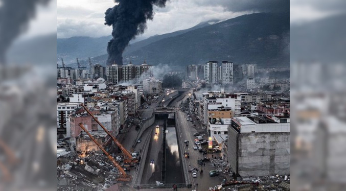 Turquía planea derribo inmediato de 50 mil edificios dañados por el terremoto