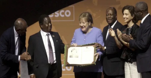 Unesco otorga premio de la paz a Angela Merkel
