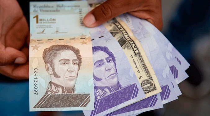 El bolívar pierde más de un 7 % de su valor frente al dólar en los primeros 10 días de febrero