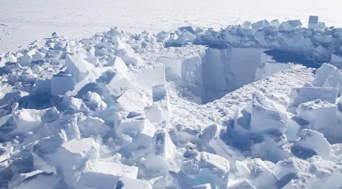 Introducen una cámara en el glaciar del fin del mundo