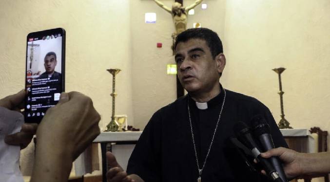 Nicaragua condena a 26 años de cárcel a obispo preso que rechazó irse a EEUU