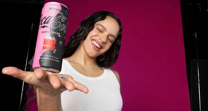 Rosalía estrenará una Coca-Cola de edición limitada