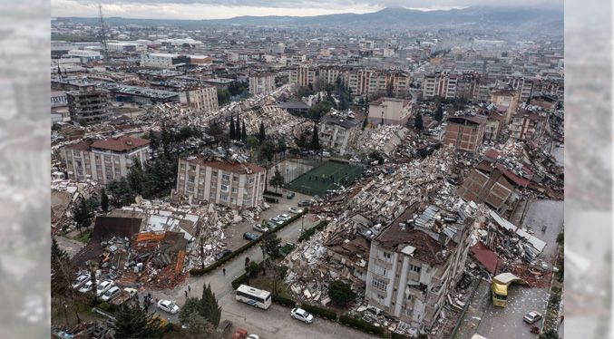 Balance de muertos por terremoto en Turquía y Siria podría aumentar por víctimas entre los escombros