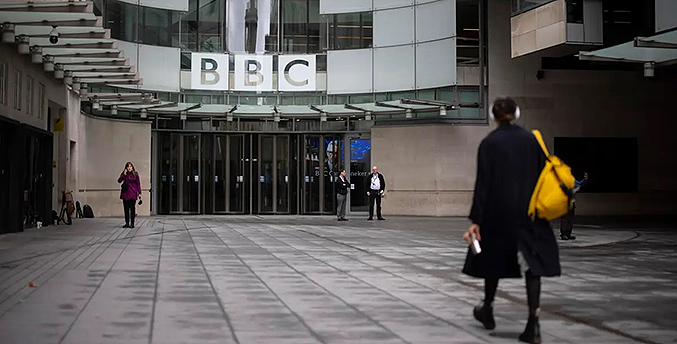 El Gobierno británico dice no tener «voz» sobre decisión editorial de la BBC