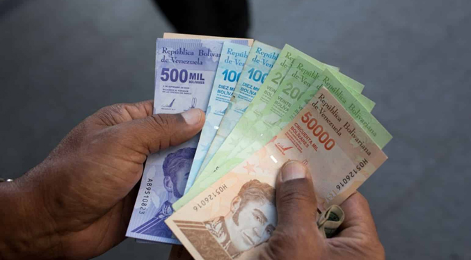 Aumenta en el último año el uso del bolívar en Venezuela