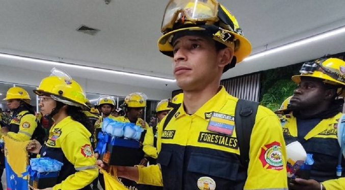 Regresan al país especialistas que apoyaron incendios en Chile