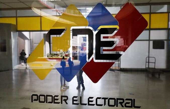 El CNE comenzará revisión de posible apoyo a primarias de la oposición
