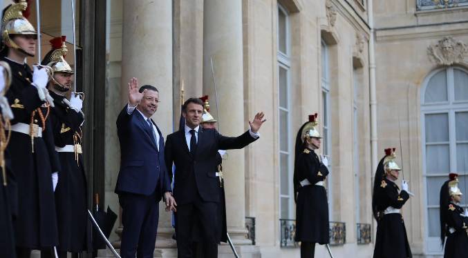 Presidentes de Costa Rica y Francia preparan en París cumbre sobre océanos