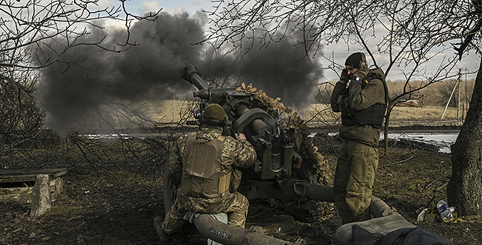 El ejército ruso sigue «intentando» rodear Bajmut, afirma Ucrania