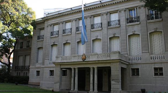 Argentina solicita el retiro del embajador ecuatoriano por la expulsión del diplomático
