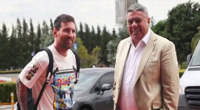 Messi llega a Argentina para jugar los dos amistosos