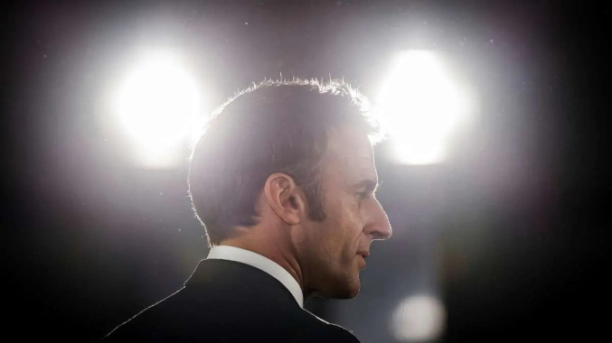 Las dos mociones de censura contra el Gobierno de Macron se debatirán el lunes