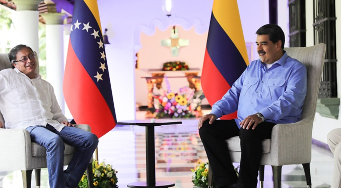 Petro sostiene encuentro con Maduro en Caracas