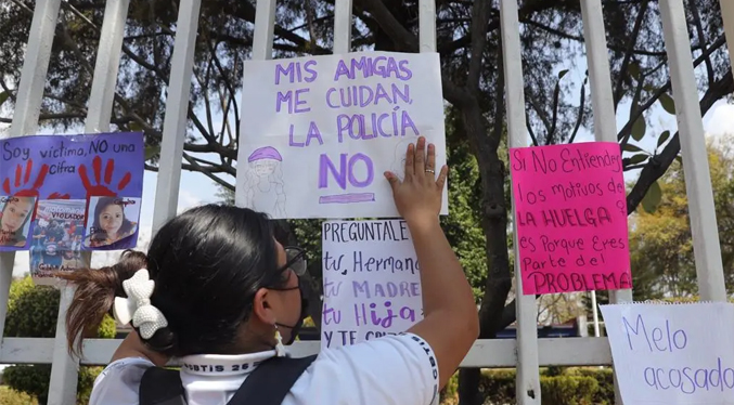 Al menos 300 adolescentes denuncian acoso sexual por maestros en México
