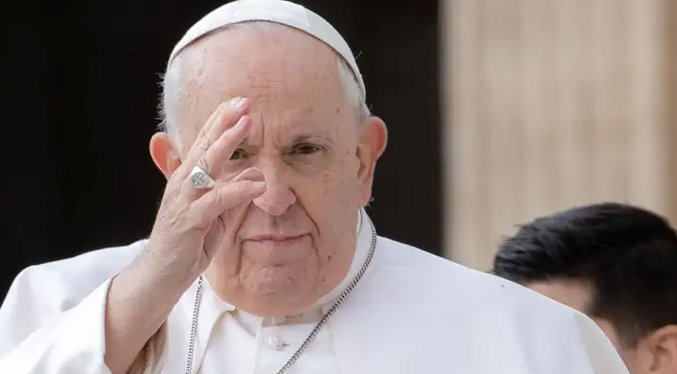 El Papa presidirá la misa del Domingo de Ramos tras estar hospitalizado con bronquitis