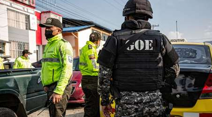 Policía de Ecuador critica la liberación de 12 venezolanos detenidos por extorsión