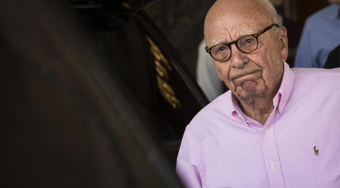 El magnate de los medios Rupert Murdoch se compromete por quinta vez, a los 92 años
