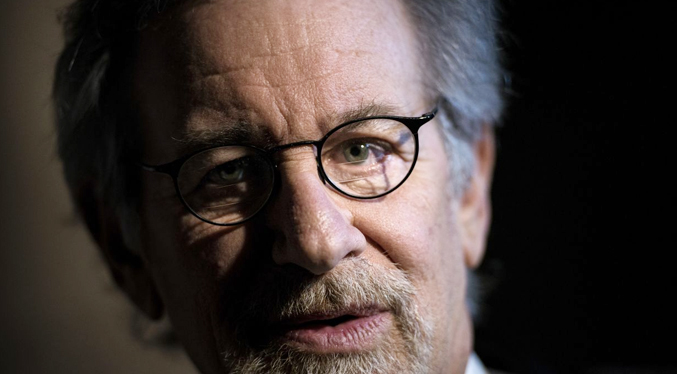 Steven Spielberg cree que EEUU esconde información sobre Ovnis