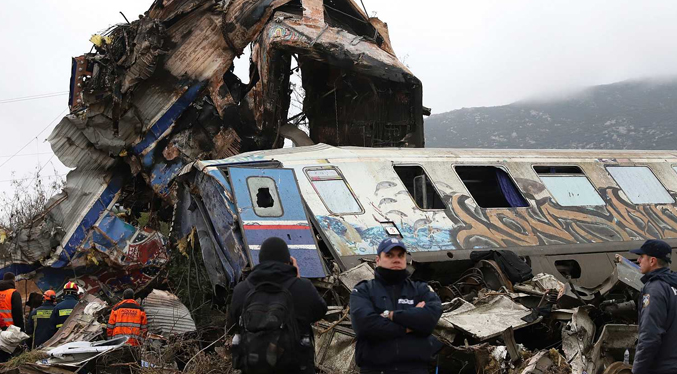 Imputan al jefe de la estación de trenes de Grecia por los 47 fallecidos