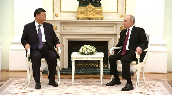 Londres pide a Xi Jinping instar a Putin a detener ataques en Ucrania