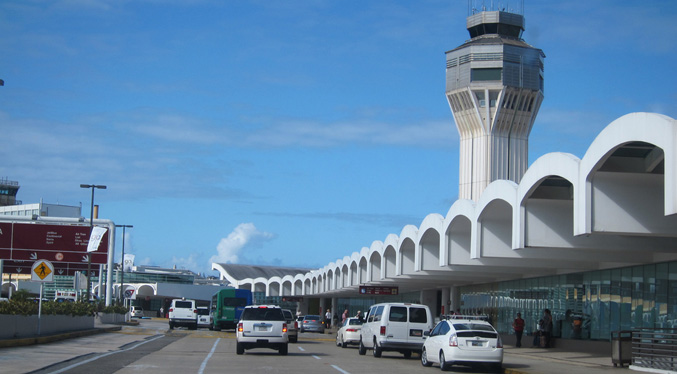 Pasajera fallece en avión rumbo a Puerto Rico por problemas respiratorios