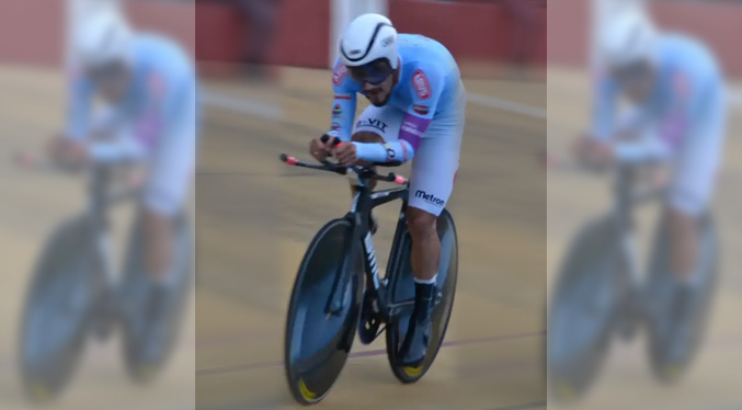 Ciclista Edwin Torres impone récord nacional de la hora en medio de la oscuridad