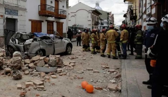 Ascienden a cuatro los fallecidos por el sismo de magnitud 6,5 en Ecuador