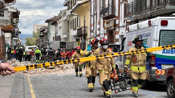 Cifra de fallecidos asciende a 14  tras terremoto de 6,5 en Ecuador
