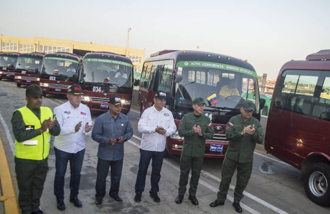 Ministros para la Energía Eléctrica y Transporte visitan instalaciones del Metro de Maracaibo