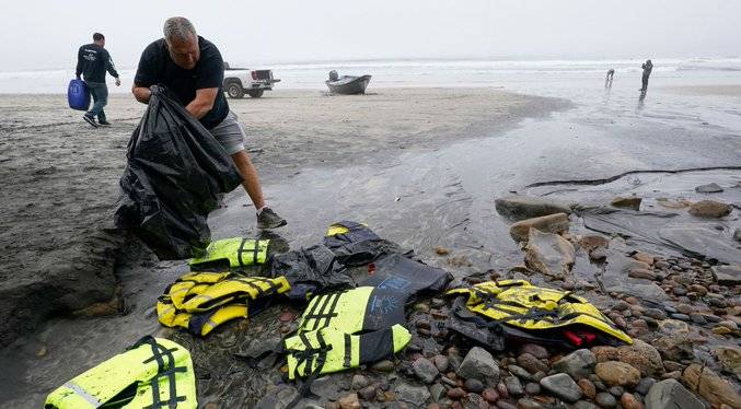 Reportan muerte de ocho migrantes en naufragio frente a costas de San Diego