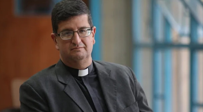 Designan al padre Arturo Peraza como nuevo rector de la Ucab