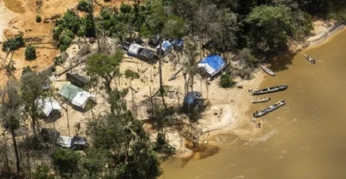 Senado brasileño dice que 19 mil mineros ilegales abandonaron reserva Yanomami