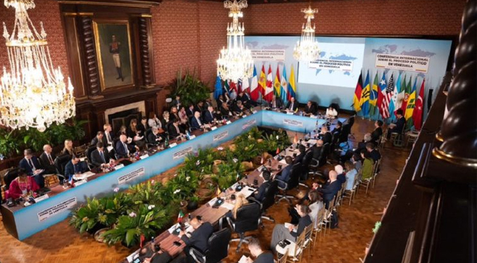 Conferencia en Colombia insta a fijar cronograma electoral y levantamiento progresivo de sanciones en Venezuela