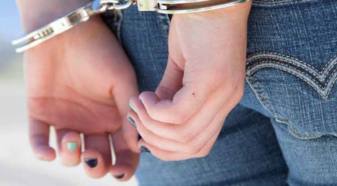 Condenan a más de 12 años a joven por trata de dos adolescentes