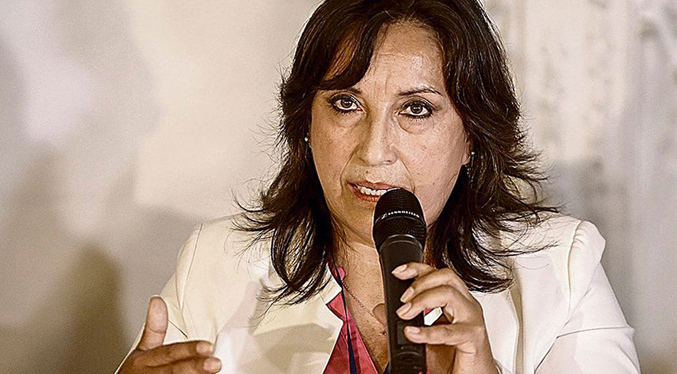 Allanan la casa de la presidenta de Perú Dina Boluarte